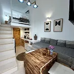 Babatseratsi Skyrian 2 Skyros