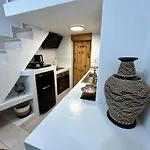 Babatseratsi Skyrian 2 * Skyros