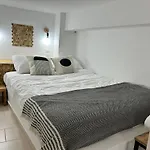 Babatseratsi Skyrian 2 Apartment *