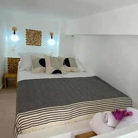 Babatseratsi Skyrian 2 アパート スキロス