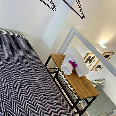 Apartment Babatseratsi Skyrian 2 *