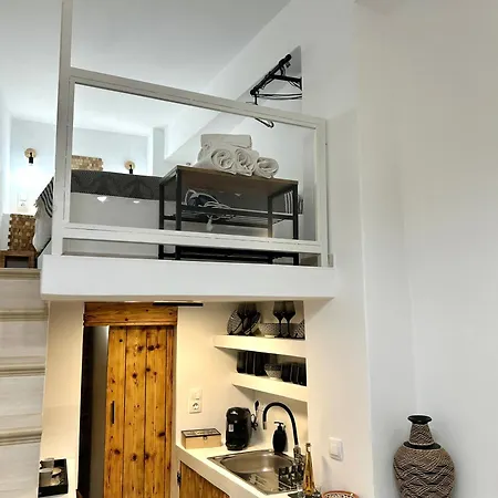 Babatseratsi Skyrian 2 Апартаменты *