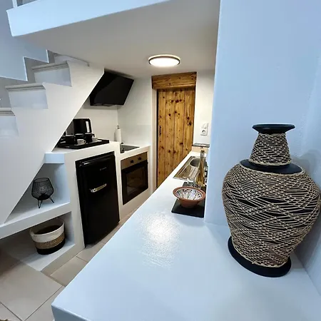 Апартаменты Babatseratsi Skyrian 2 Скирос