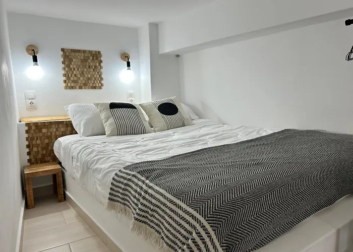 Babatseratsi Skyrian 2 * Skyros