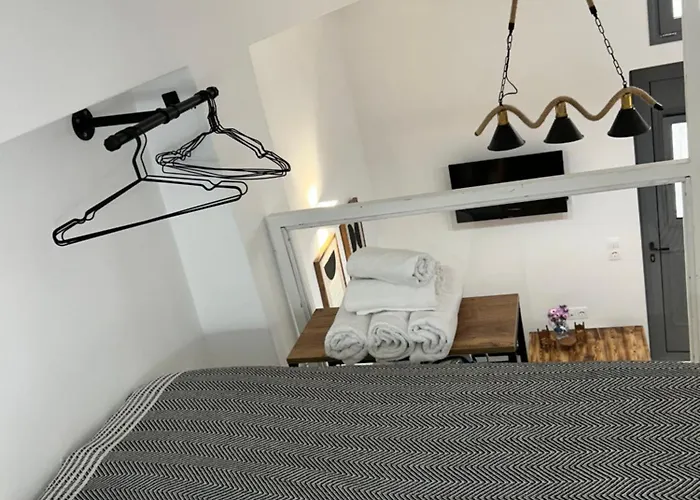 Babatseratsi Skyrian 2 Skyros