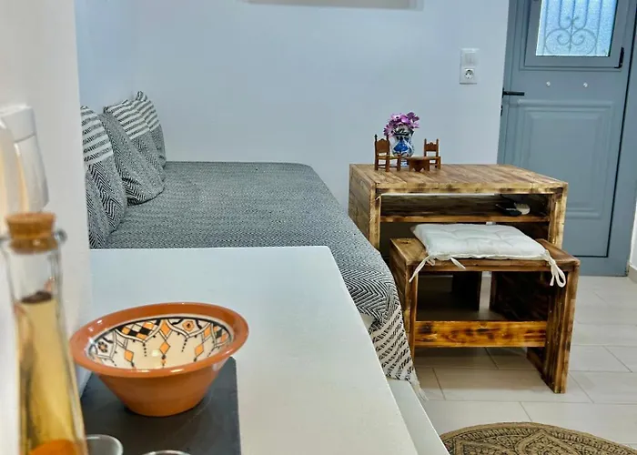 Babatseratsi Skyrian 2 Apartment *