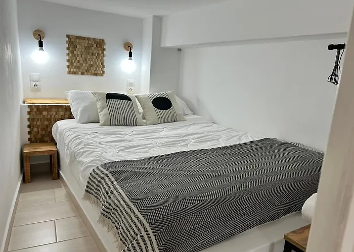 Babatseratsi Skyrian 2 Apartment *